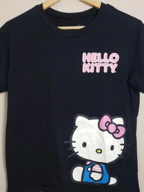 Hello kitty x Love Tribe Graphic Short Sleeve Tshirt S